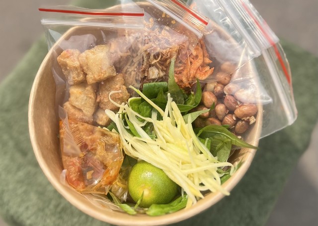 Trà Sữa & Ăn Vặt - Ngõ Trà Sữa - 217/70/47F Bùi Đình Tuý