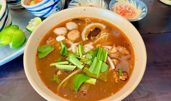 Bò Kho Trong Hẻm - Đường Số 6