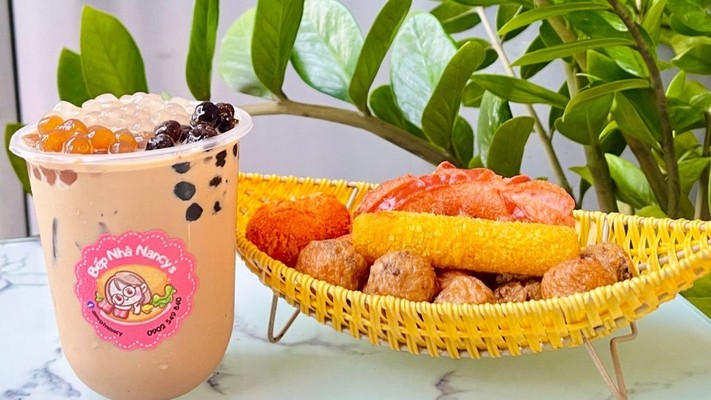 Cô Nancy - Thế Giới Ăn Vặt - Vinhomes Grand Park