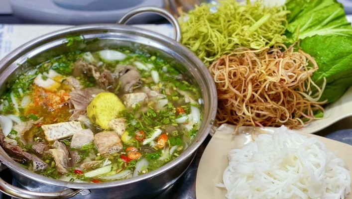 Tiệm Lẩu Bò Giáo Sĩ - Trần Phú