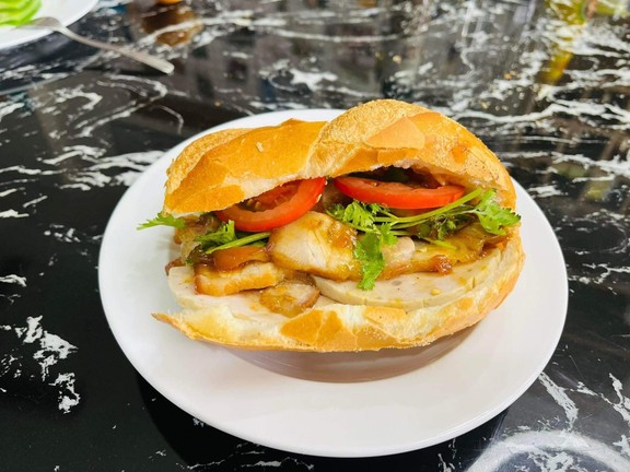 Bánh Mì Thịt Khìa - Vị Xưa Thơ Bé