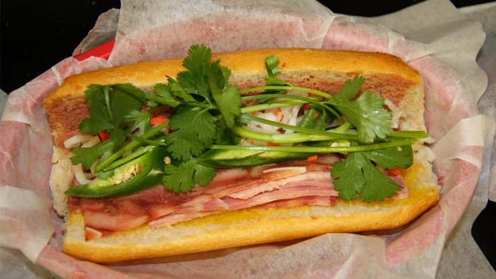 BÁNH MÌ HÀ NỘI - Nguyễn Oanh