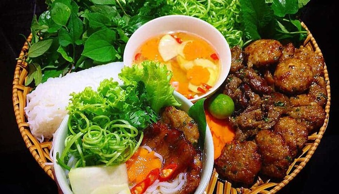 Sành Quán Bún Chả - Nem Cua Bể - Phố Cửu Việt