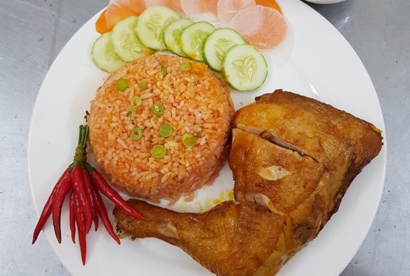 Cơm Gà Xối Mỡ Lâm Ký - Phan Xích Long