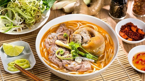 Bún Bò Huế Bà Nga Béo - Khúc Hạo