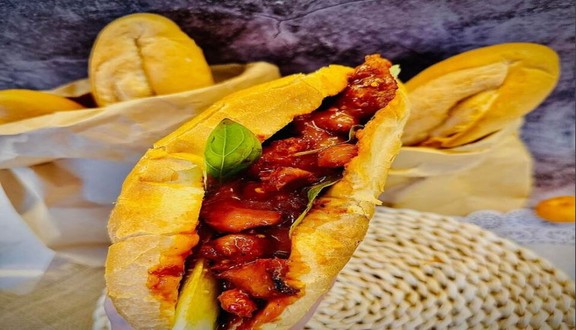 BÁNH MÌ THỊT NƯỚNG DÌ BÌNH - Minh Khai