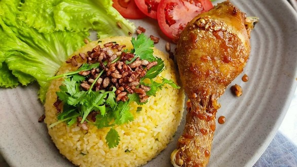 Cơm Gà Xối Mỡ MiLano - Song Hành