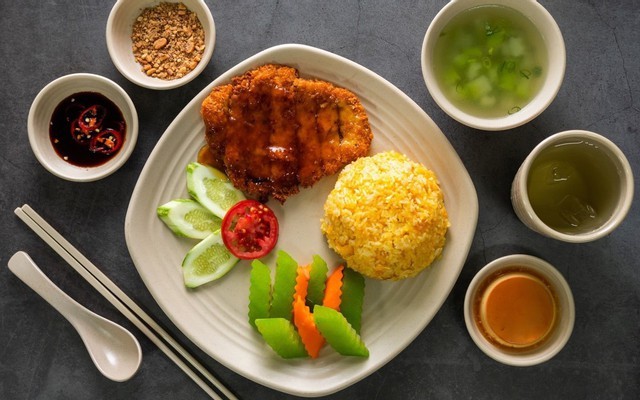 Tiệm Cơm 88 - Thành Công