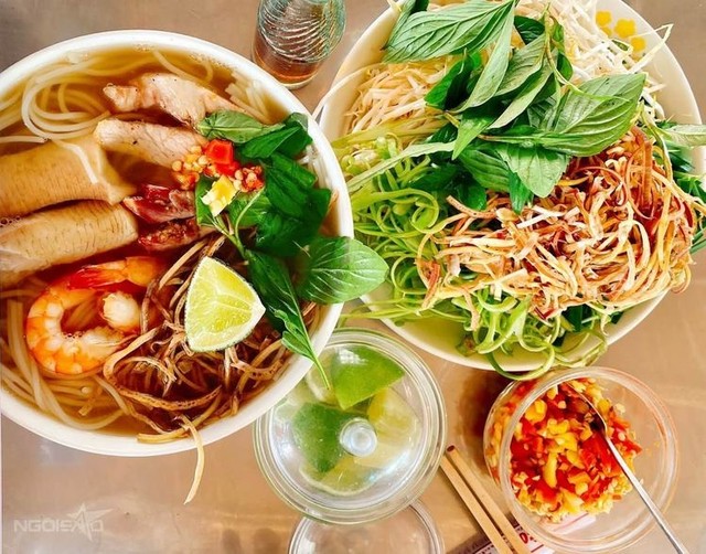 Quán Như Ý - Bún Nước Lèo & Bánh Pía Sóc Trăng - Đường 9