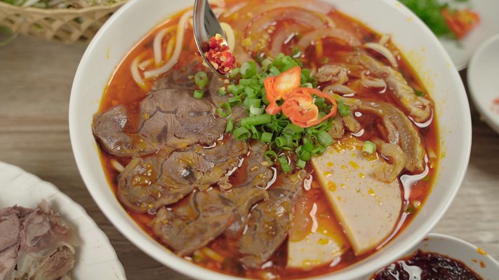 Bún Bò Trần Bơ - Võ Chí Công
