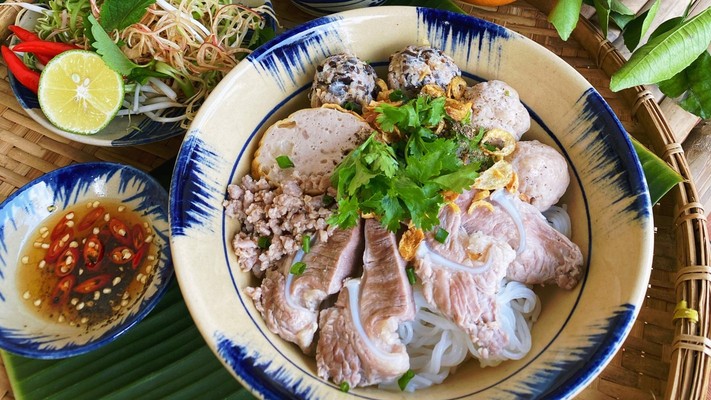 Bún Mọc Sườn Sụn by I'BI Kitchen - Nguyễn Kiệm