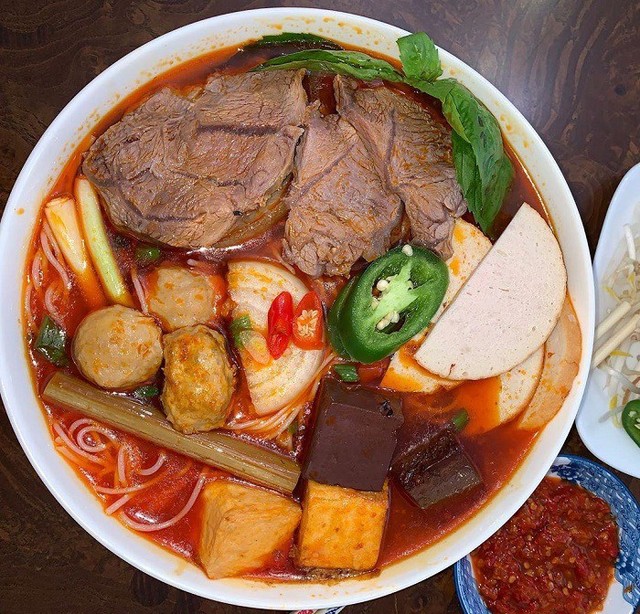 Cô Thúy - Bún Đỏ & Bún Riêu