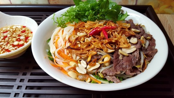 Bún Bò Mắm Me Solo - Hàng Chuối
