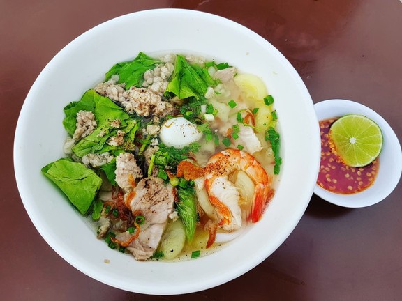 Bánh Canh Bột Gạo Cắt Hồng - 118 Lý Thường Kiệt