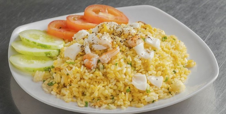 Tiệm Trà, Ăn Vặt Sóc Con & Bún Bắp Bò - Đường Số 7