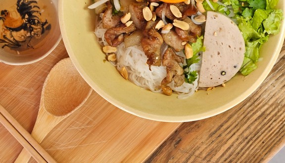Bánh Mì & Bún Thịt Nướng Xế - Hoa Mai