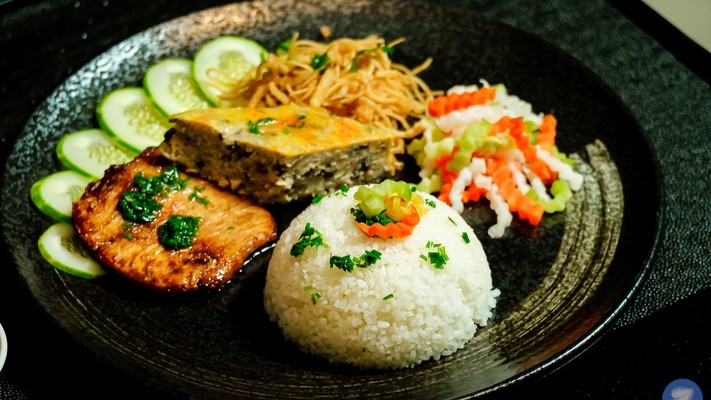 Vĩnh An Chay - Cơm Sườn Bì Chả Chay & Bún Thịt Nướng Chả Giò Chay - Lê Văn Sỹ