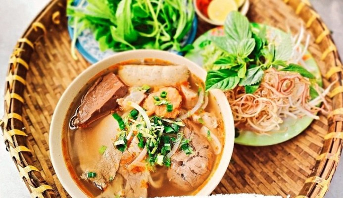 Bún Bắp Bò Cây Khế - Đường D1