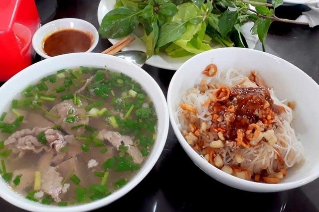 Dì Ba Gia Lai - Phở Khô, Bánh Canh & Bún Riêu Tôm Gia Lai