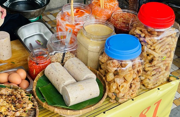 Quán Ăn 81 - 157 Trưng Nữ Vương