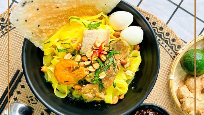 Móm Mì Quảng - Vũ Trọng Khánh