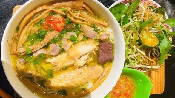 Bún Gà Chanh Ớt Cầu Rạch Ngỗng - Mậu Thân