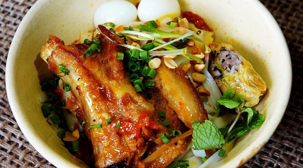 BÁNH BỘT LỌC HUẾ - Đường 22