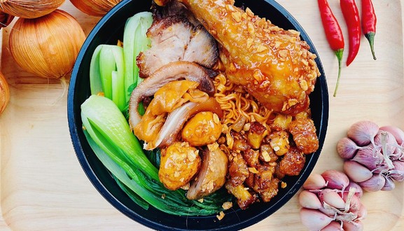 Giòn Giòn - Mì Trộn Tóp Mỡ Mắm Tỏi & Cơm Gà Xối Mỡ -  Nguyễn Sỹ Sách