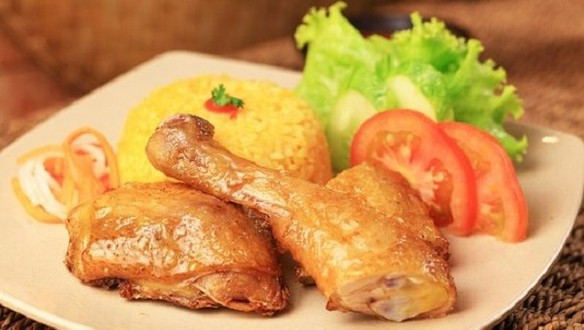 Cơm Gà Xối Mỡ Đệ Nhất - Cơm Tấm & Bún Thịt Nướng - Đường 17