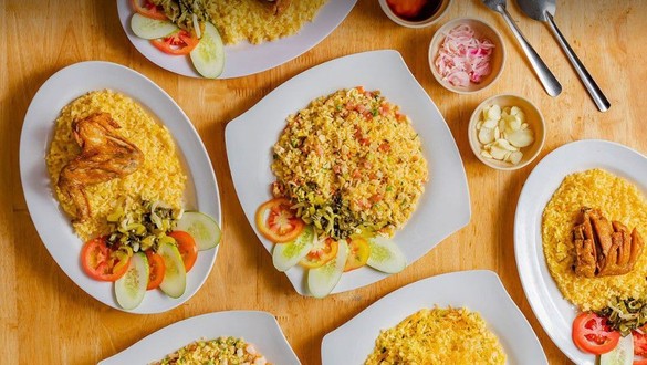 Cơm Gà Xối Mỡ Gia Bảo - Lê Lợi