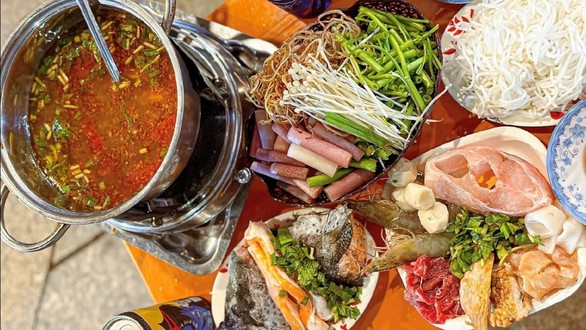 Lẩu Cá 5 Tầng - Cách Mạng Tháng 8