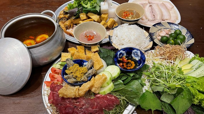 Bún Đậu Mắm Tôm Gia Di - Kha Vạn Cân