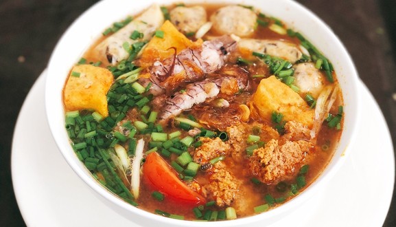 Bún Riêu Góc Phố - Bún Riêu Bề Bề, Bún Riêu Bò Giò Mọc & Bún Riêu Chả Cá - 66 Trần Phú