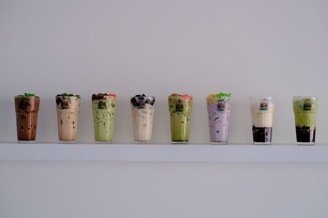 Cánh Cụt - Cách Mạng Tháng 8