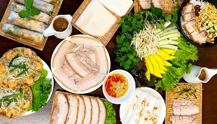 Mộc - Bánh Tráng Cuốn Thịt Heo - Lê Hồng Phong