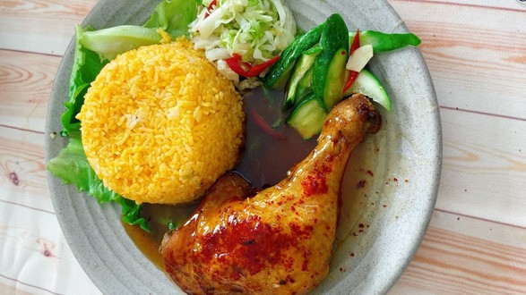 Cơm Gà Xối Mỡ 104 - Lĩnh Nam