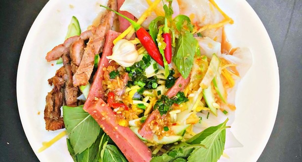 Bánh Ướt Ban Mê Trâm Nguyễn - Bánh Ướt, Bún Thịt Nướng & Bún Bò Xào - Võ Oanh