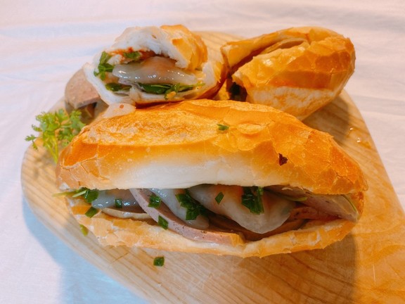 Bread Box - Bánh Mì Bột Lọc