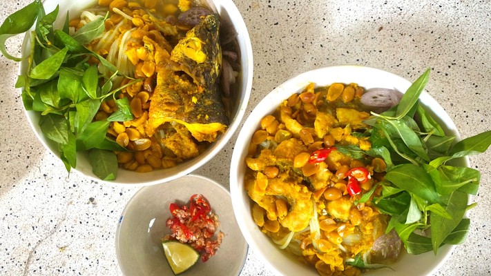 Tí Hon Quán - Cháo Cá & Bún Cá Lóc Miền Tây