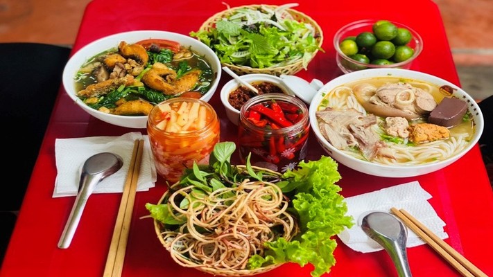 Long Hạnh - Bún Bò Huế & Bún Cá Ông Cò - Đại Mỗ