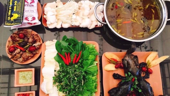 Gà Tiềm Ớt Hiểm - Đồng Khởi