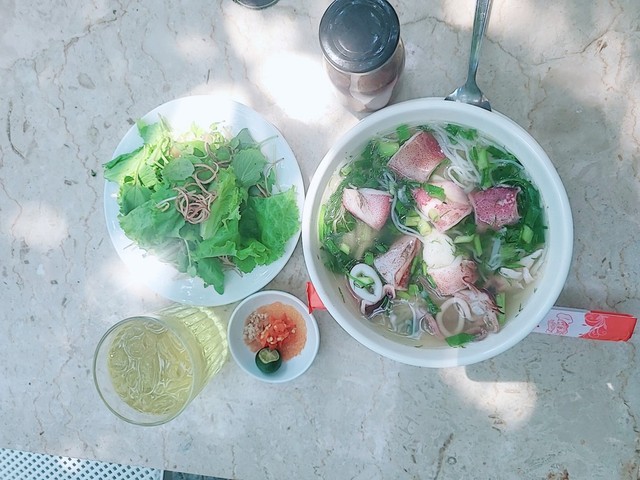 Quán Mộc - Bún 2 Vị Nước Lều