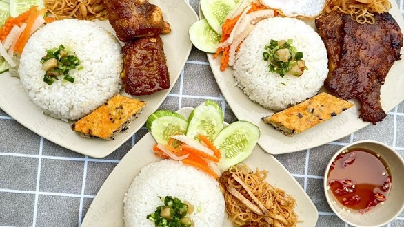 Cơm Tấm Hợp Phong - Hồ Hảo Hớn