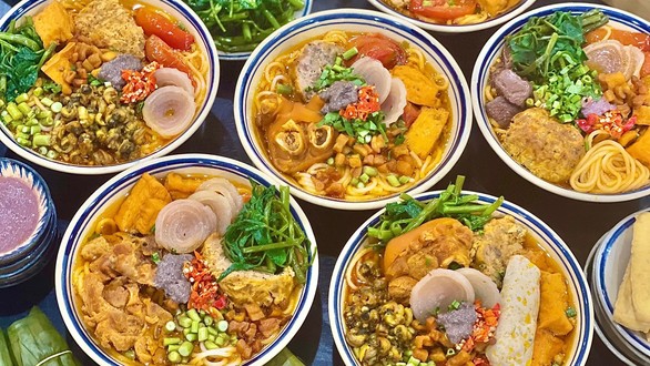 Canh Bún Gánh Cô Hụm - Đồng Văn Cống