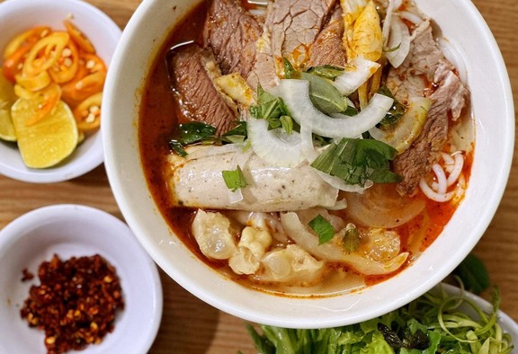 Bún Bò Huế Sông Hương - Tây Thạnh