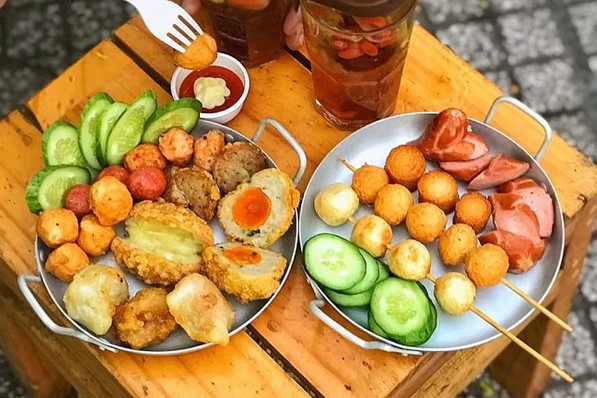 Ăn Vặt Và Cơm Chiên - Mì Trộn Sài Gòn
