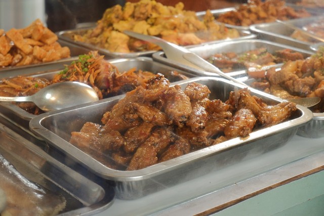 Cơm A Tố - 443 Trương Công Định