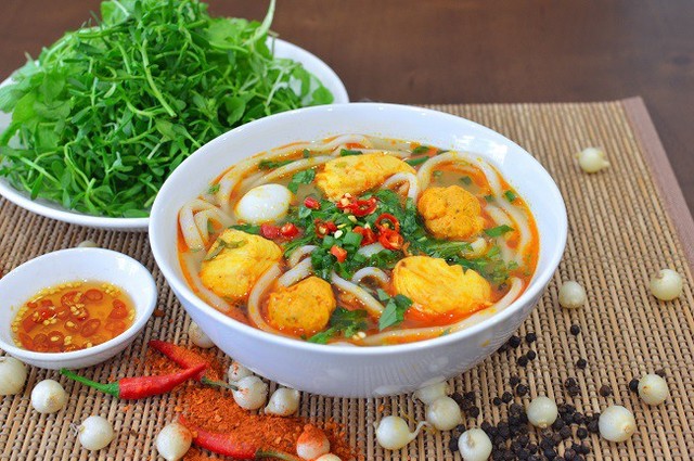 Bánh Canh Cá Lóc Xứ Huế O Quyên - KDC An Bình