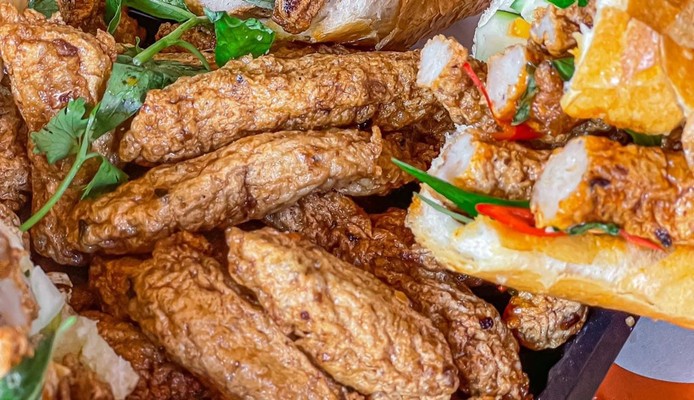 Bánh Mì Chả Cá Cô Ty - Nguyễn Thị Tần