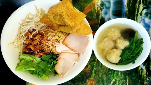 Mỳ Vằn Thắn Bà Lan – Hồng Mai